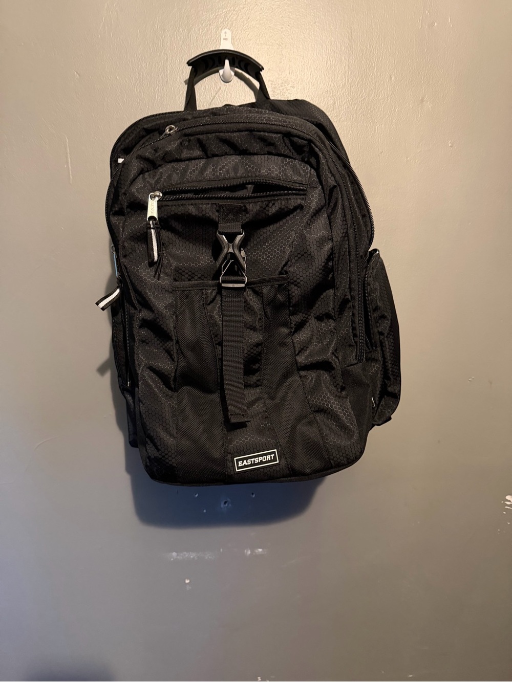 Eastsport Men's Black Everyday Backpack with Secure Buckle